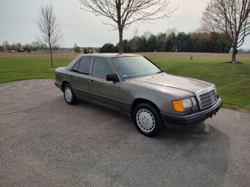1989 Mercedes-Benz 300E 3