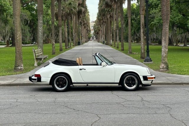 1989 Porsche 911 Carrera Cabriolet