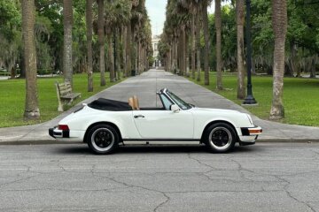 1989 Porsche 911 Carrera Cabriolet