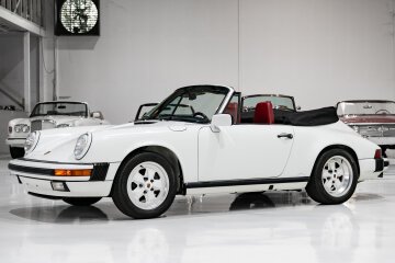 1989 Porsche 911 Carrera Cabriolet