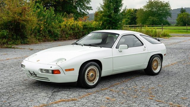 1989 Porsche 928 S4