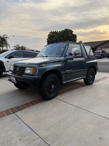 1989 Suzuki Sidekick 4WD JX 2-Door Soft Top