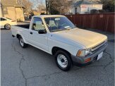 1989 Toyota Pickup 2WD Regular Cab Deluxe