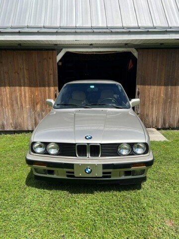 1990 BMW 325i Sedan