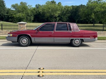 1990 Cadillac Fleetwood Sedan
