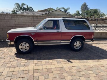 1990 Chevrolet S10 Blazer 4WD 2-Door