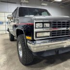 Thumbnail Photo 4 for 1990 Chevrolet Suburban