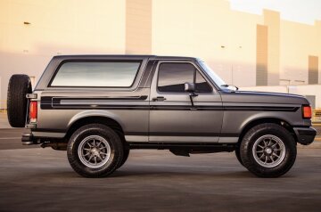 1990 Ford Bronco 2-Door