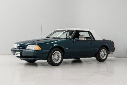 Photo 1 for 1990 Ford Mustang
