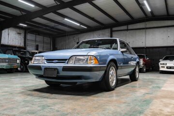 1990 Ford Mustang LX V8 Coupe