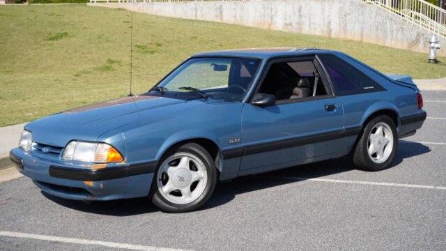 1990 Ford Mustang