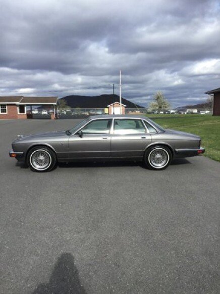 Photo 1 for 1990 Jaguar XJ6