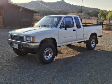 1990 Toyota Pickup 4x4 Xtracab Deluxe