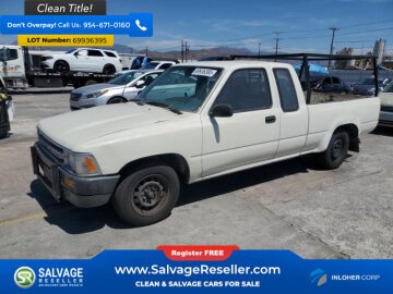 1990 Toyota Pickup 2WD Xtracab Deluxe V6