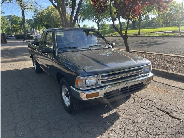 1990 Toyota Pickup 2WD Xtracab Deluxe V6