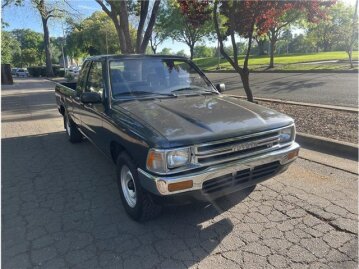 1990 Toyota Pickup 2WD Xtracab Deluxe V6