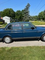 Thumbnail Photo 2 for 1990 Volvo 240 Sedan for Sale by Owner