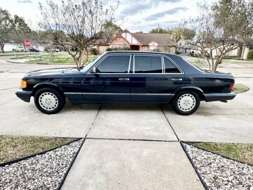 1991 Mercedes-Benz 300SEL