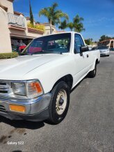 1991 Toyota Pickup 2WD Regular Cab Deluxe