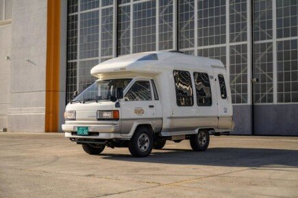 Photo 1 for 1991 Toyota Townace
