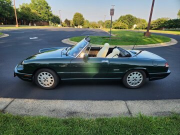 1992 Alfa Romeo Spider Veloce