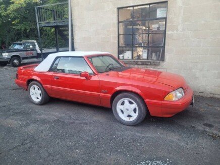 Photo 1 for 1992 Ford Mustang