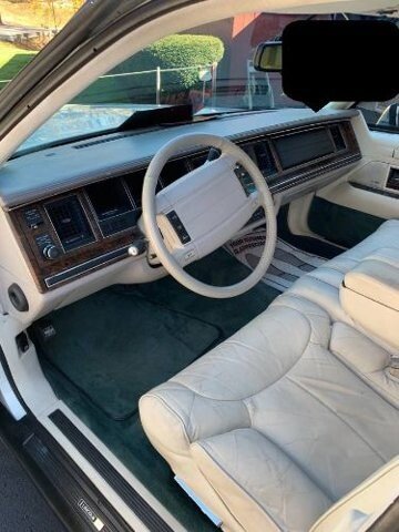 1992 Lincoln Town Car Signature