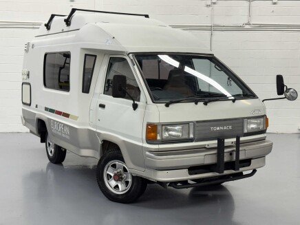 Photo 1 for 1992 Toyota Townace