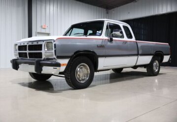 1993 Dodge D/W Truck 2WD Club Cab D-250