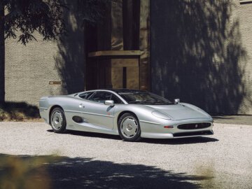 1993 Jaguar XJ220