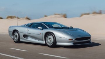 1993 Jaguar XJ220