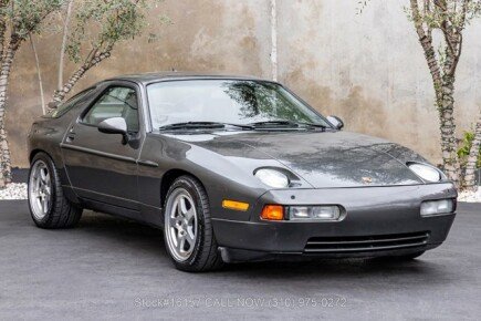 Photo 1 for 1993 Porsche 928