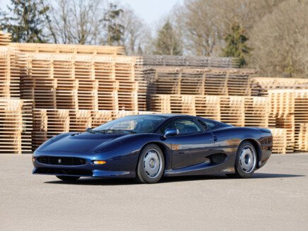 Photo 1 for 1994 Jaguar XJ220
