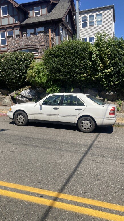 Photo 1 for 1994 Mercedes-Benz C 220 Sedan for Sale by Owner