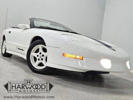 Photo 1 for 1994 Pontiac Firebird