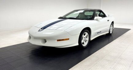 Photo 1 for 1994 Pontiac Firebird