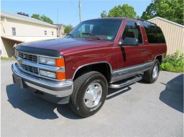 1995 Chevrolet Tahoe 4WD 2-Door