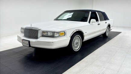Photo 1 for 1995 Lincoln Town Car