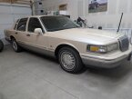 Thumbnail Photo 2 for 1995 Lincoln Town Car Signature w/ Special Edition for Sale by Owner