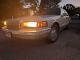 1995 Lincoln Town Car Signature w/ Special Edition