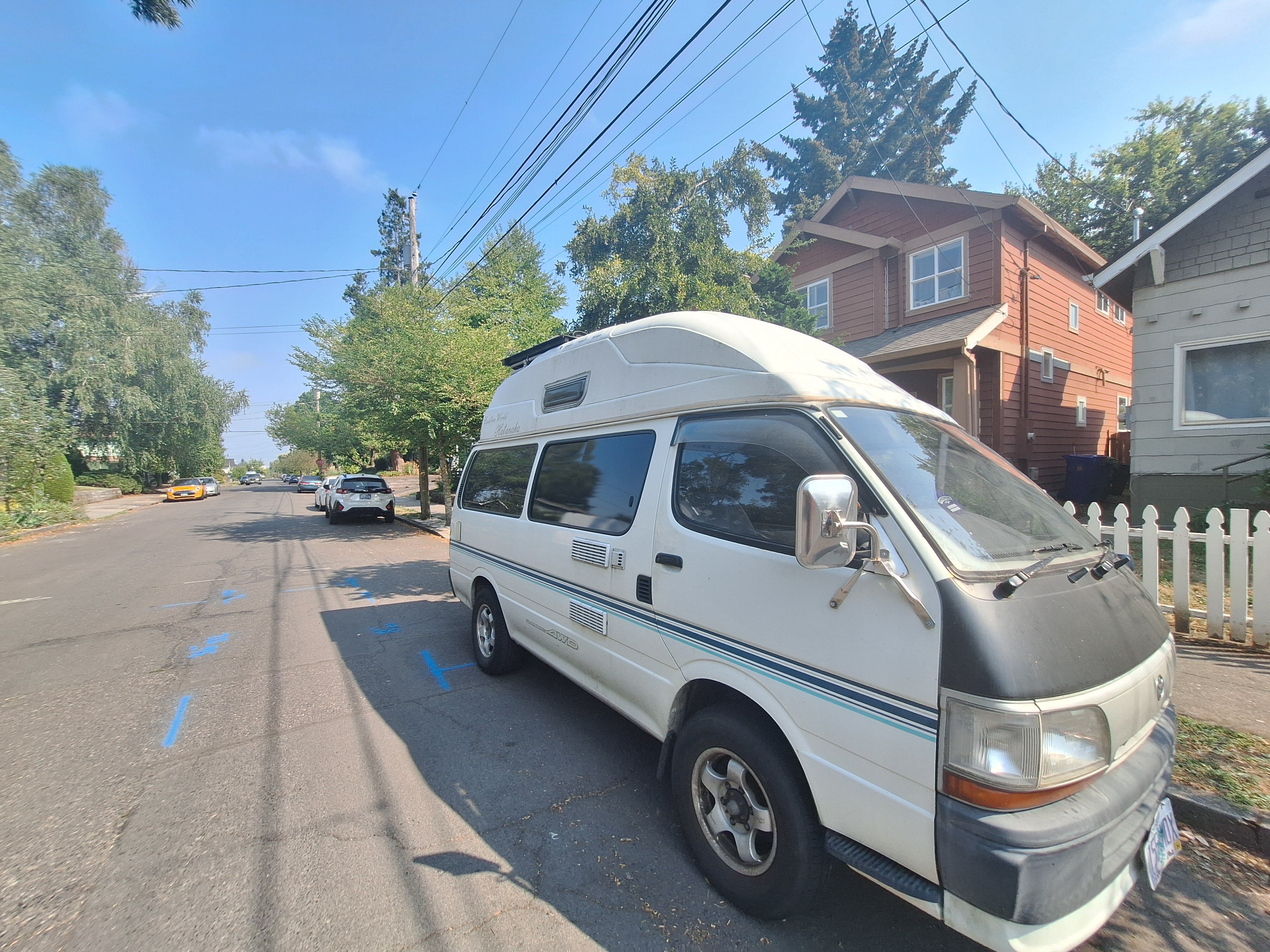 1995 Toyota Hiace for sale near Portland, Oregon 97215 102144502