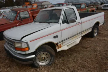 1996 Ford F250 2WD Regular Cab XLT