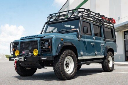 Photo 1 for 1996 Land Rover Defender