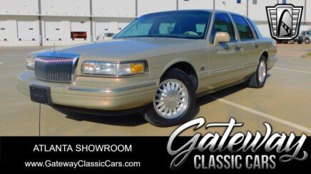 Photo 1 for 1996 Lincoln Town Car Signature