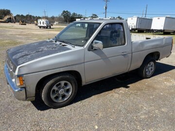 1996 Nissan Pickup 2WD Regular Cab