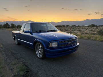 1997 Chevrolet S10 Pickup 2WD Extended Cab