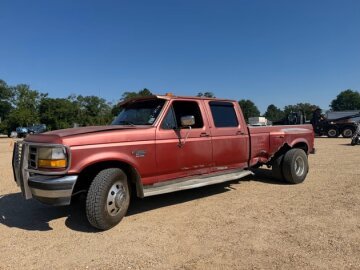 1997 Ford F350 2WD Crew Cab