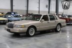 Thumbnail Photo 2 for 1997 Lincoln Town Car Executive