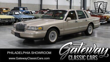 Photo 1 for 1997 Lincoln Town Car Executive