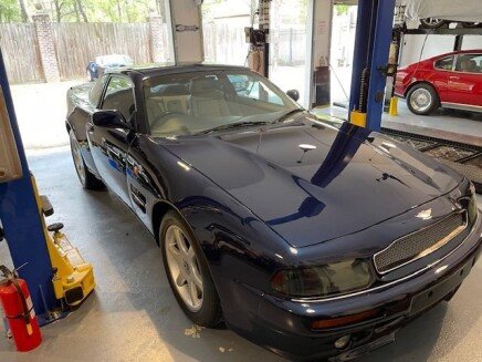 Photo 1 for 1998 Aston Martin V8